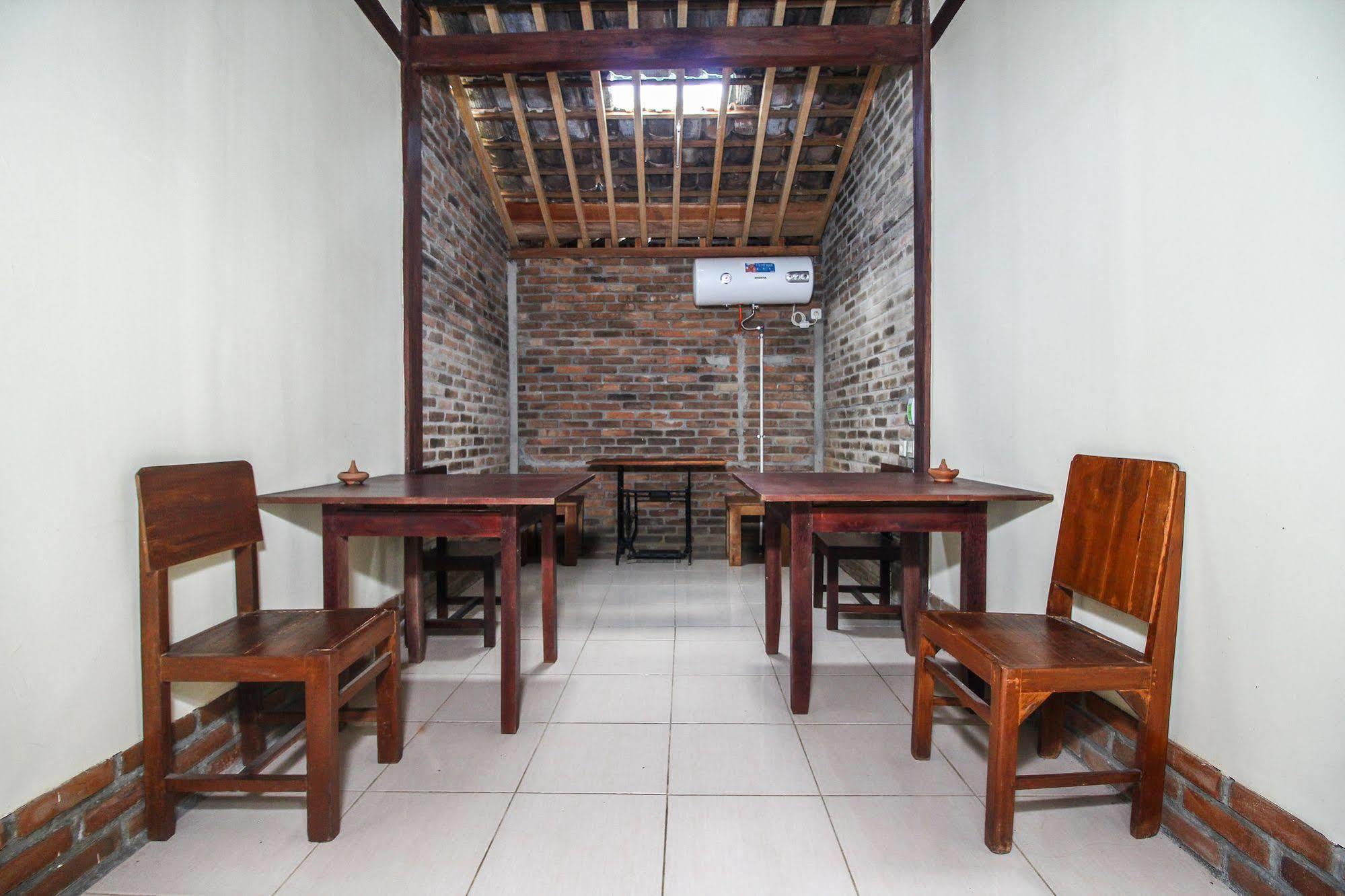 Cempaka Villa Magelang Exterior photo
